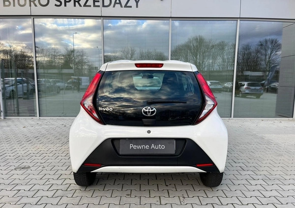 Toyota Aygo cena 36900 przebieg: 95300, rok produkcji 2020 z Nowy Staw małe 254